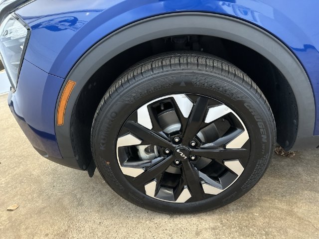 Certified Used 2023 Blue Kia X-Line image 28