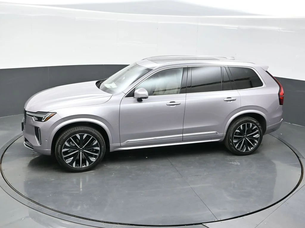 New 2026 Aurora Silver Volvo Plus image 40