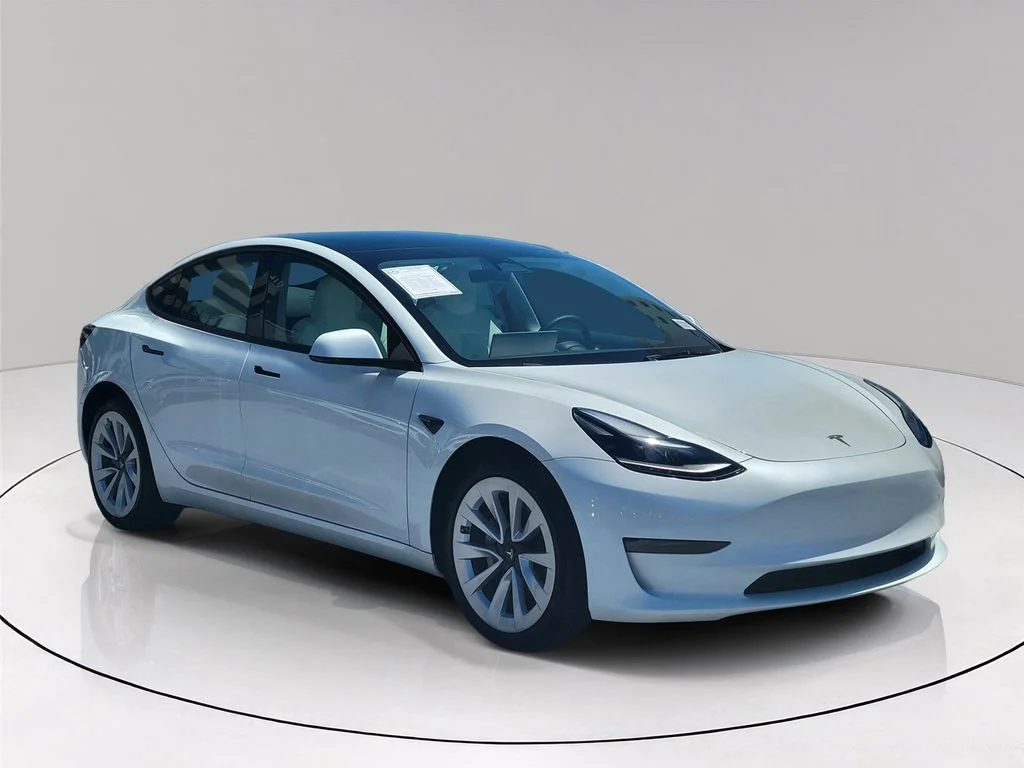 2023 Tesla Model 3 -'s photo