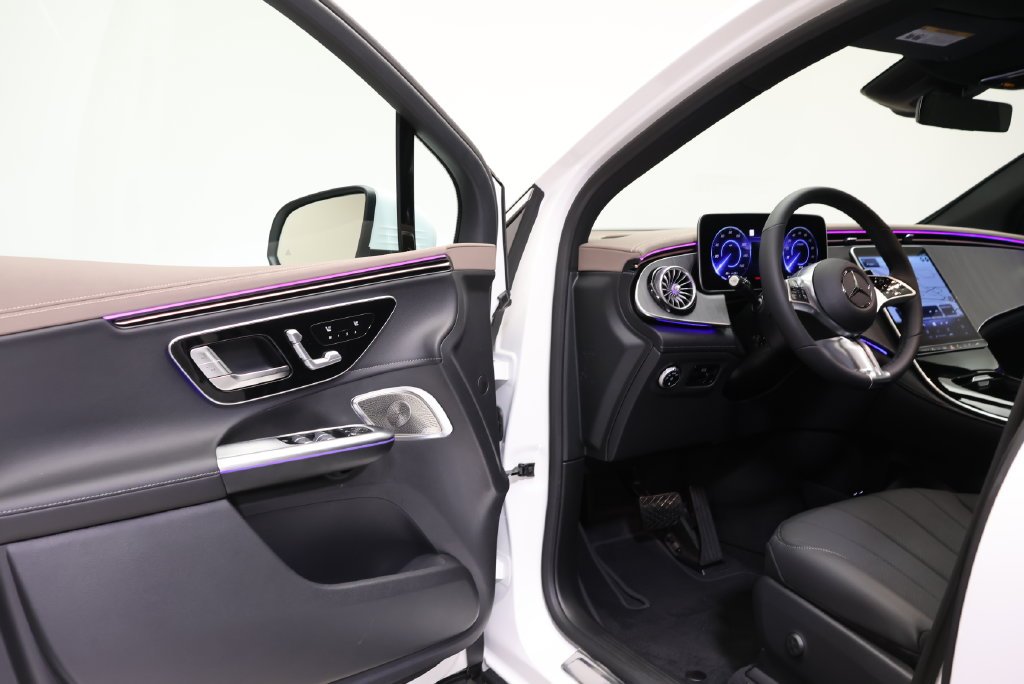 New 2027  Mercedes-Benz 320 SUV image 35