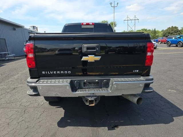 2017 Chevrolet Silverado 2500HD LTZ - Photo 6