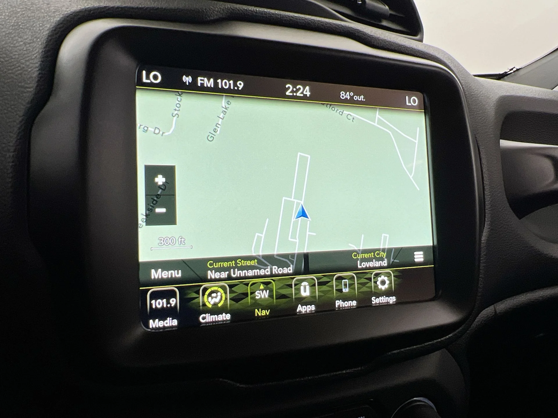 Used 2023 Red Jeep Latitude image 34