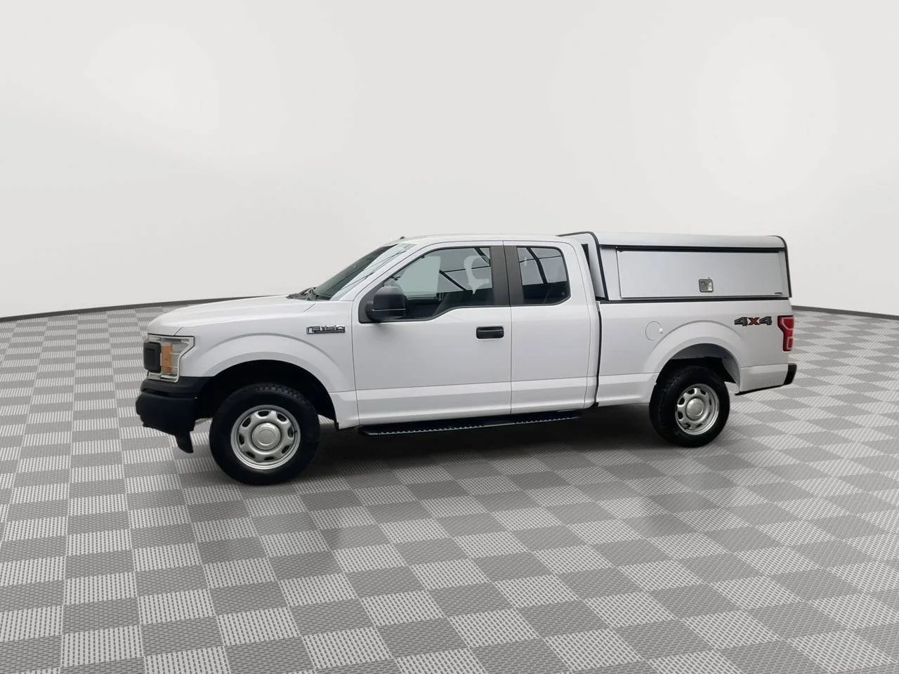 Used 2020 White Ford XL image 29