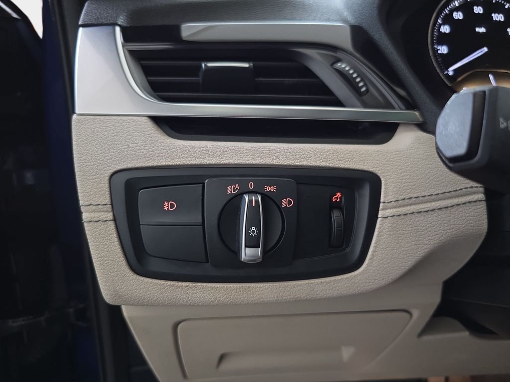 Used 2018 Mediterranean Blue Metallic BMW xDrive28i image 23