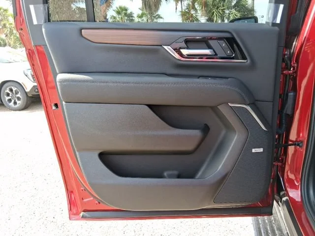 2026 GMC Yukon XL Denali - Photo 15