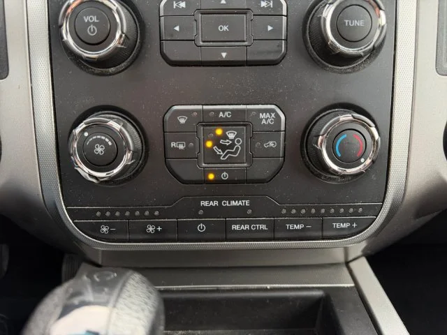 Used 2016 Oxford White Ford XLT image 17