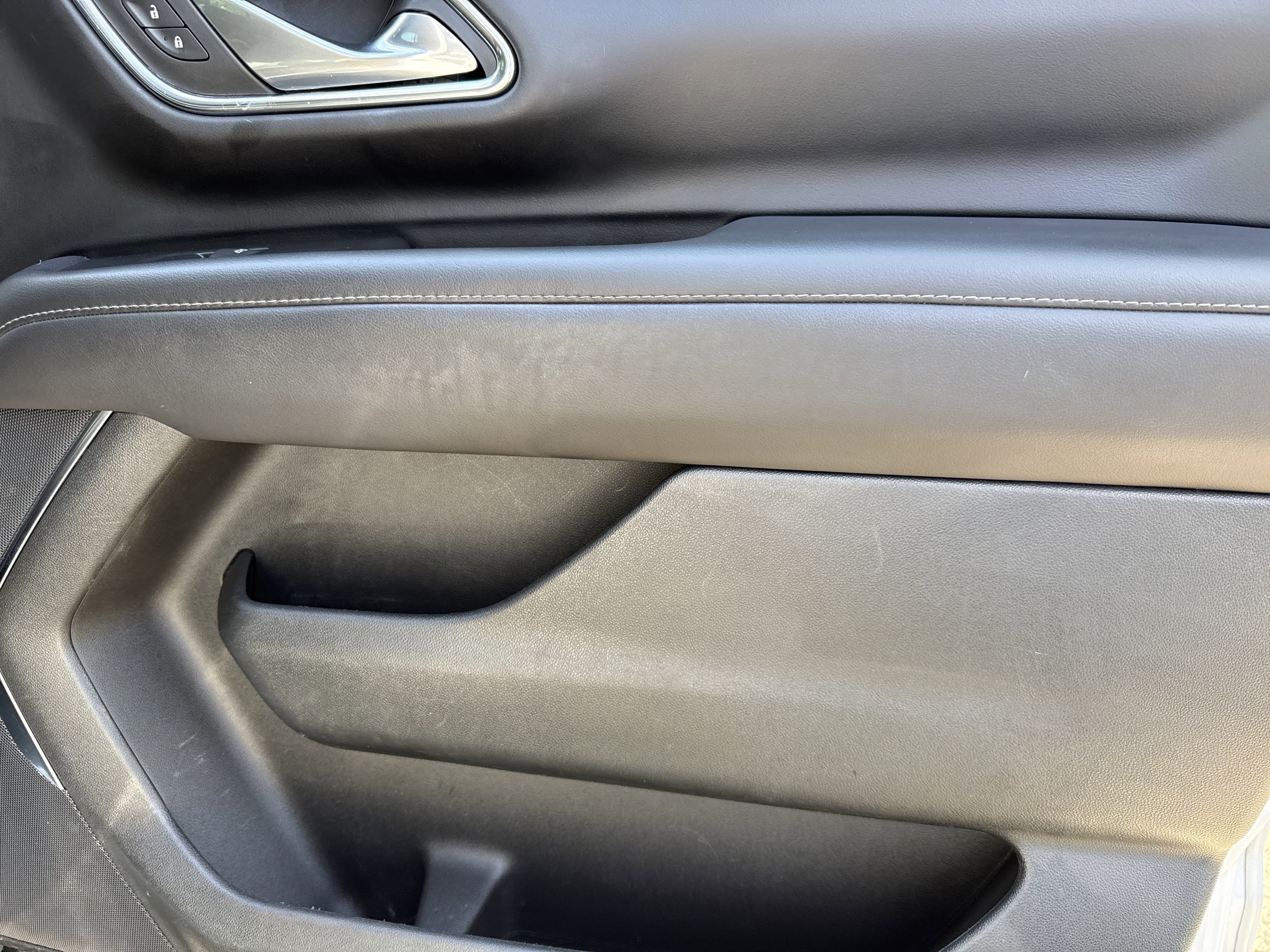 Used 2022 Summit White Chevrolet LT image 14