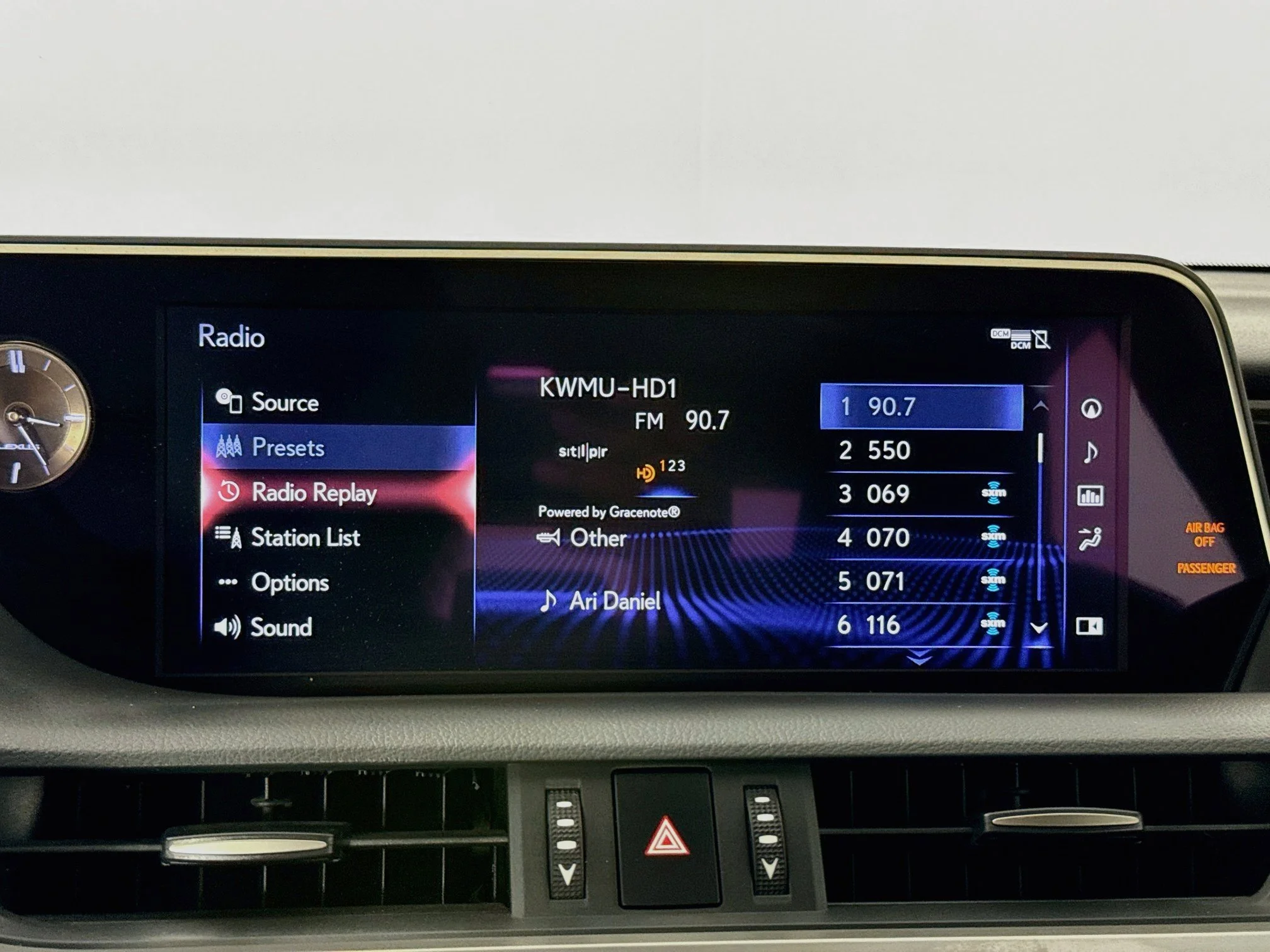 Used 2019 Silver Lexus 300h Luxury image 15