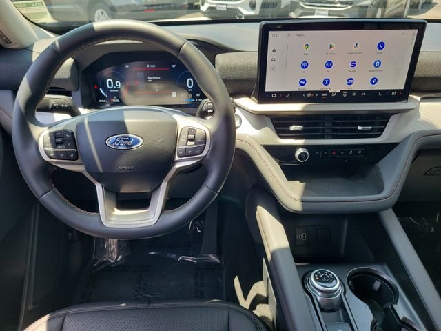 Used 2026 Star White Ford Active image 4