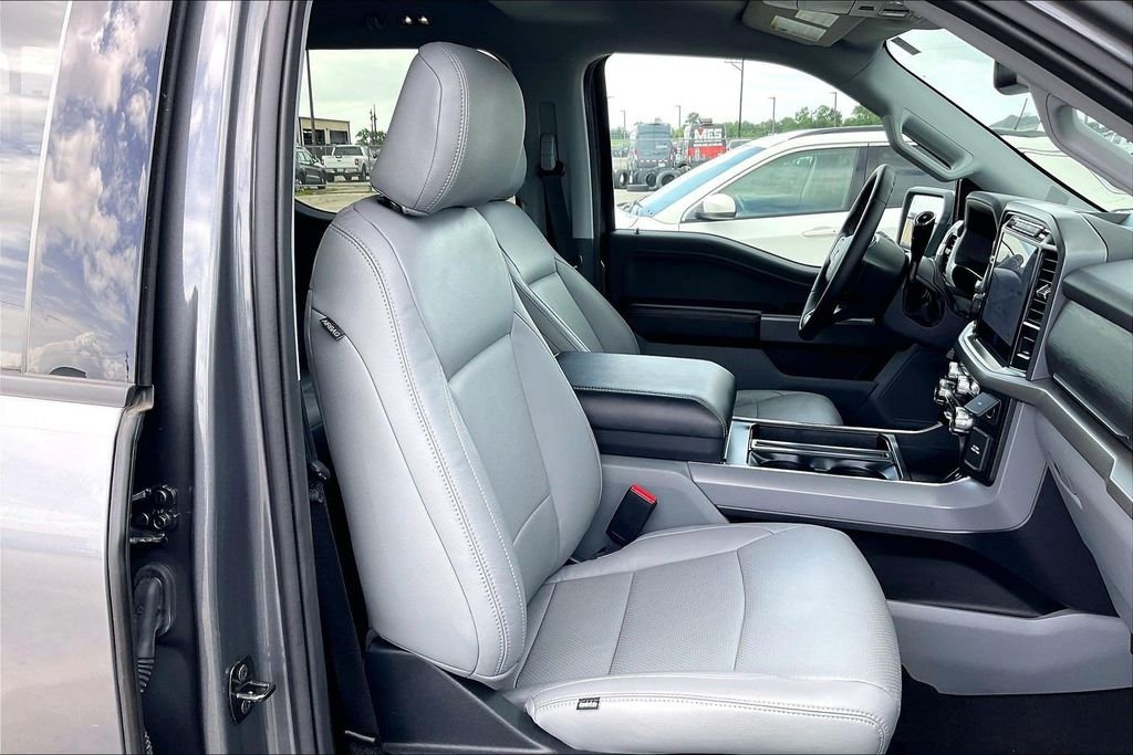 Used 2024 Gray Ford XLT image 30