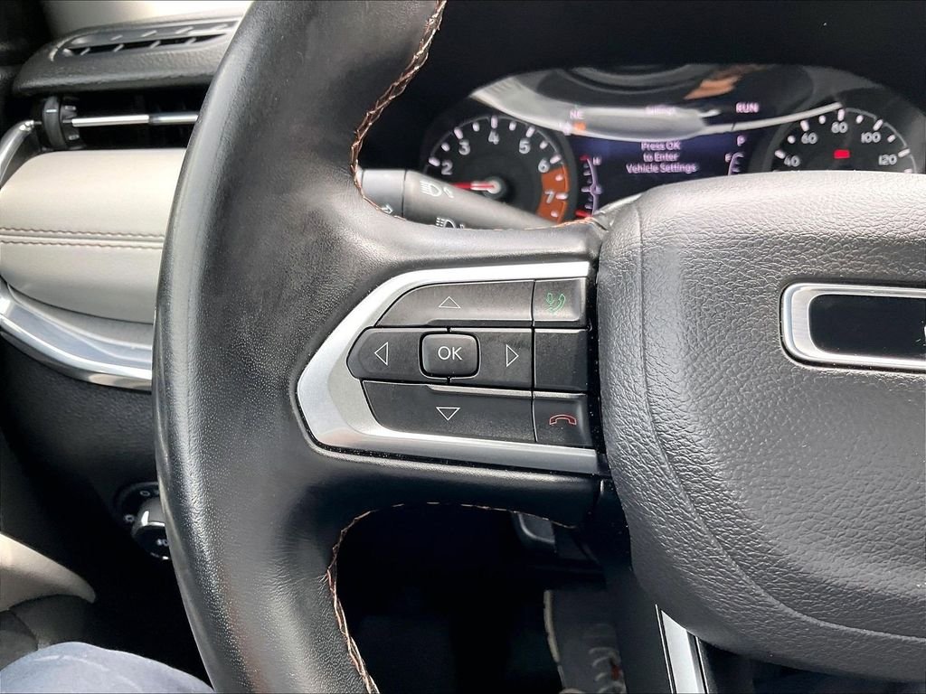 Used 2022 Silver Jeep Limited image 22