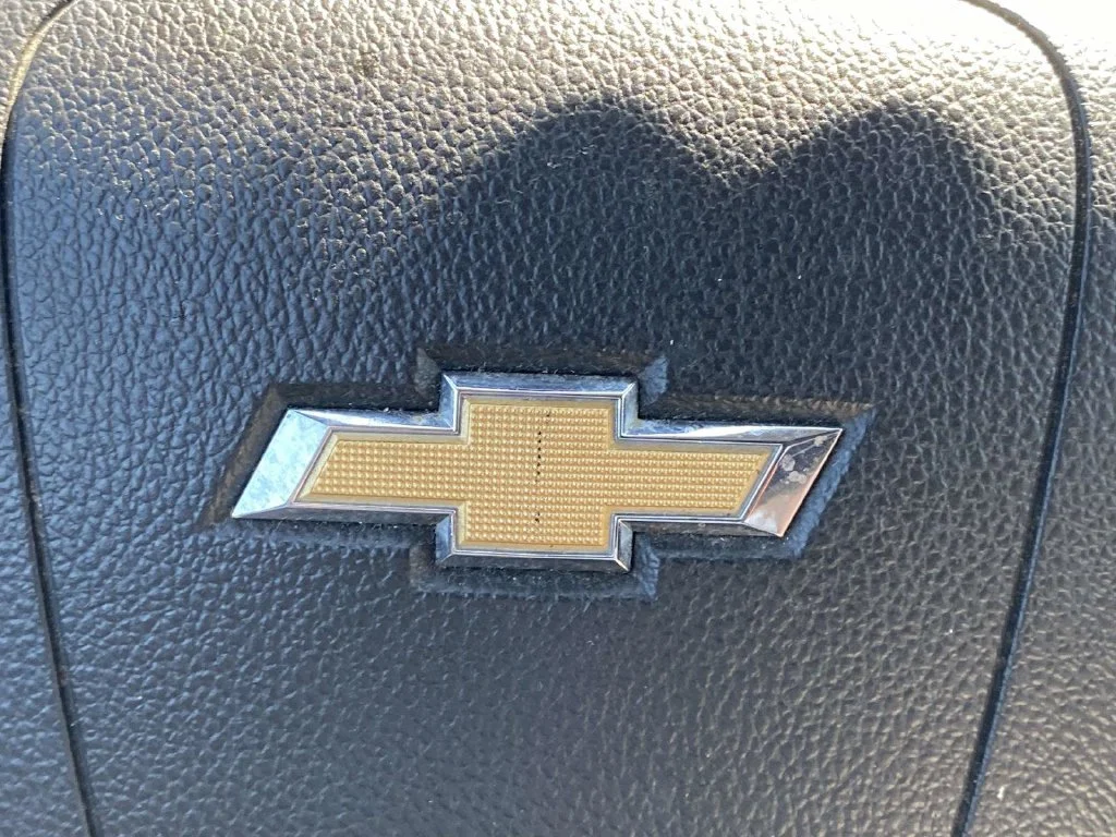 Used 2018 Blue Chevrolet LS image 23