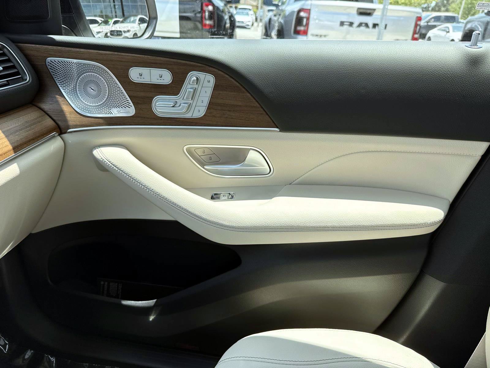 New 2026 Moonlight White Mercedes-Benz 350 4MATIC® SUV image 24