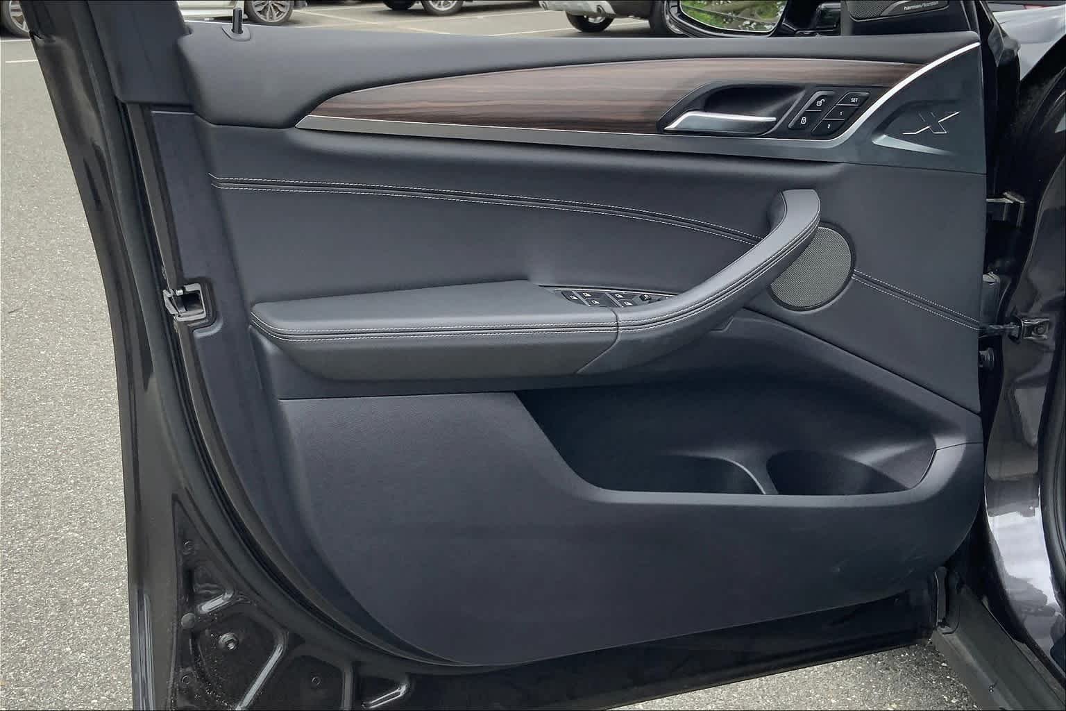 Used 2019 Dark Graphite Metallic BMW xDrive30i image 21