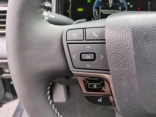 Used 2026  Toyota SE image 17
