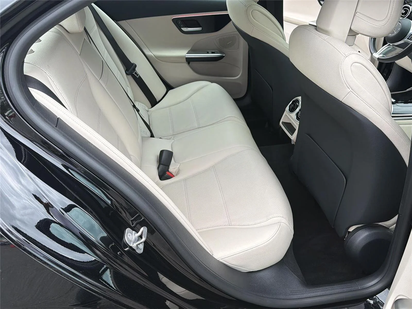 Used 2025 BLACK Mercedes-Benz C 300 image 27