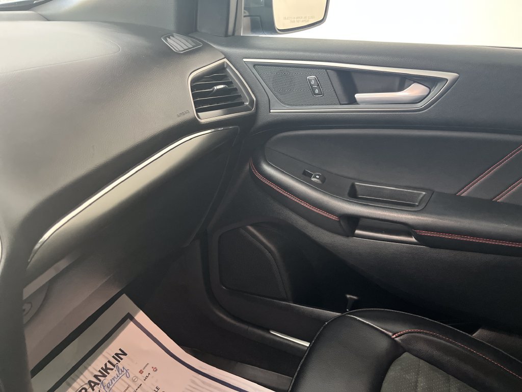 Used 2024 Gray Ford ST Line image 24