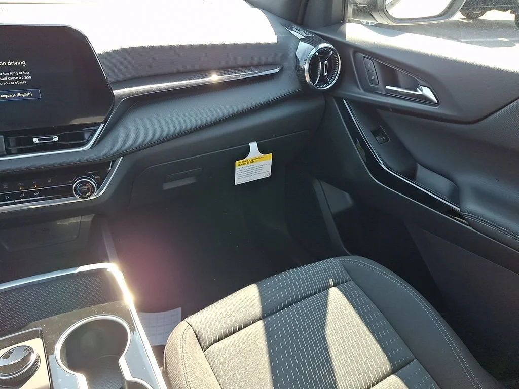 New 2026 Summit White Chevrolet LT image 12