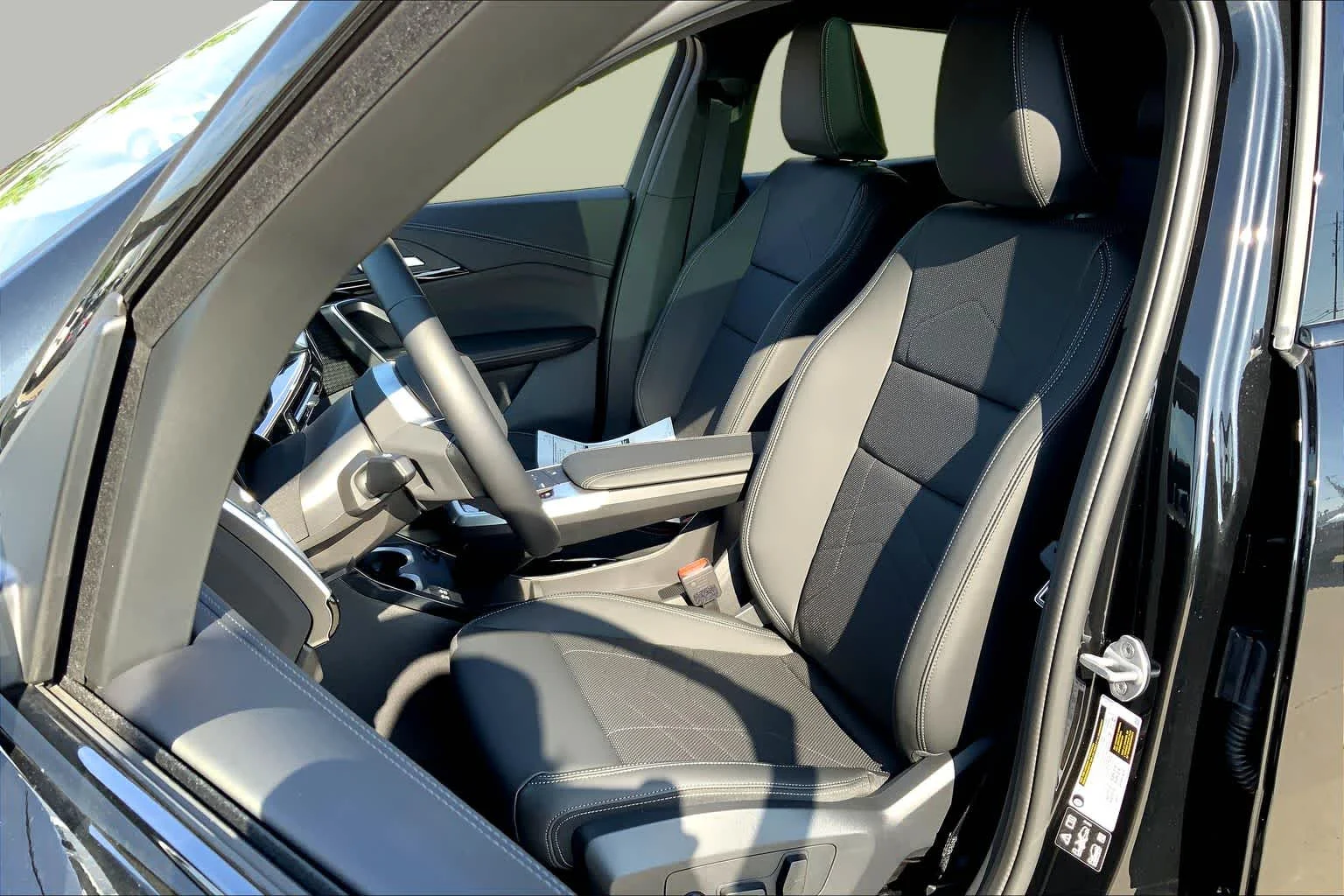 New 2025 Black Sapphire Metallic BMW xDrive28i image 9