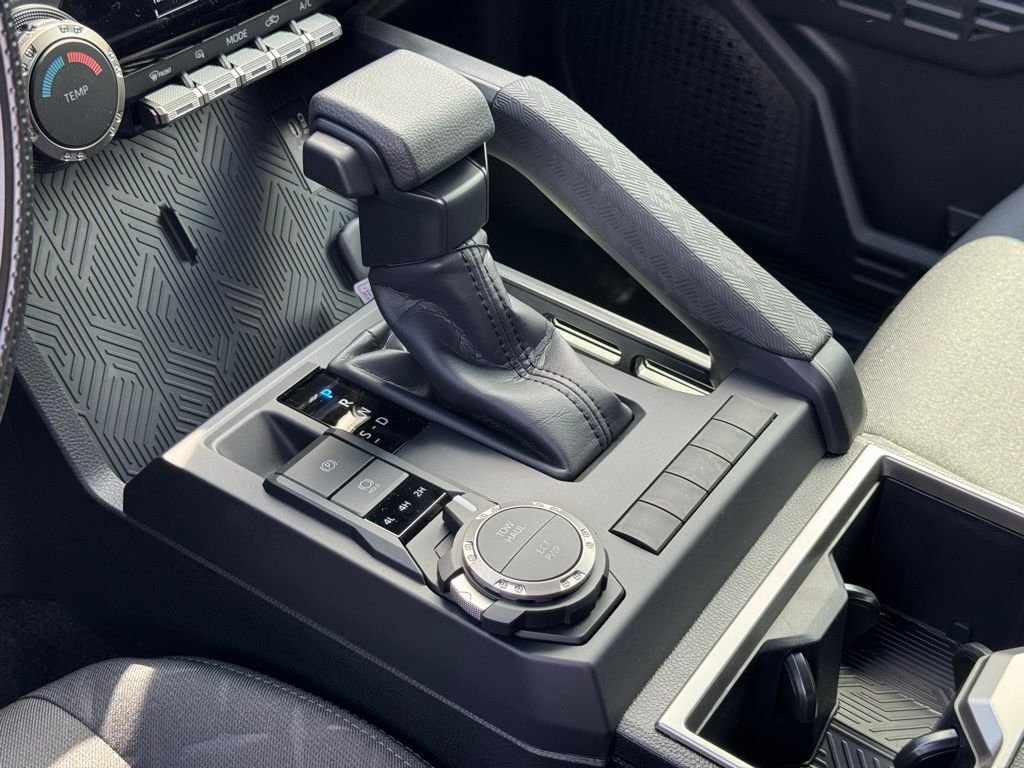 2025 Toyota Tacoma SR5 - Photo 11