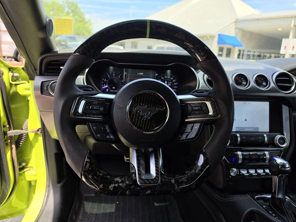 Used 2020  Ford GT Premium image 12