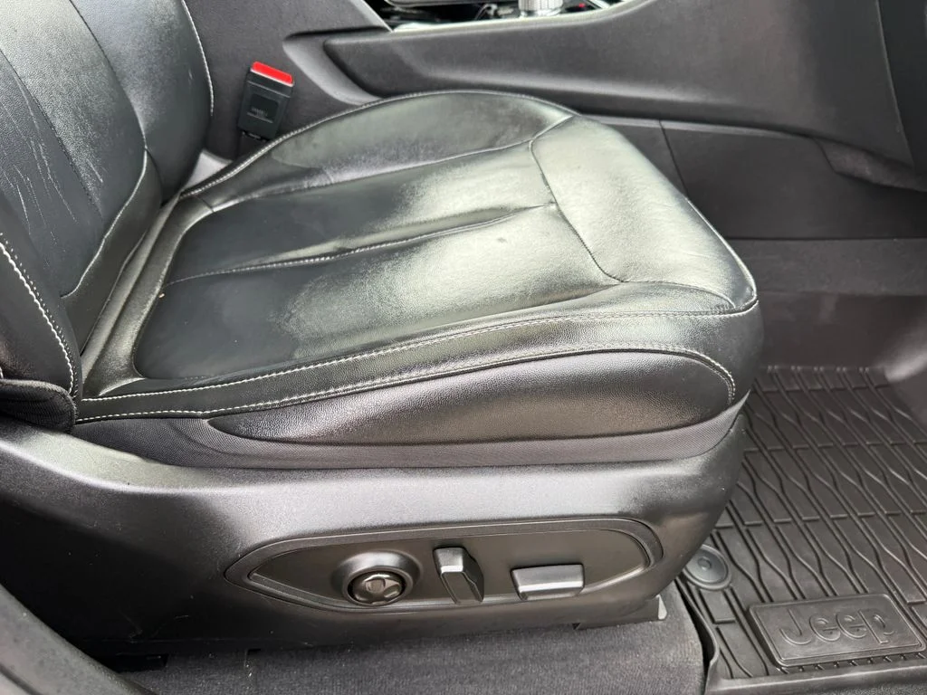 Used 2022 Black Jeep 4xe image 14