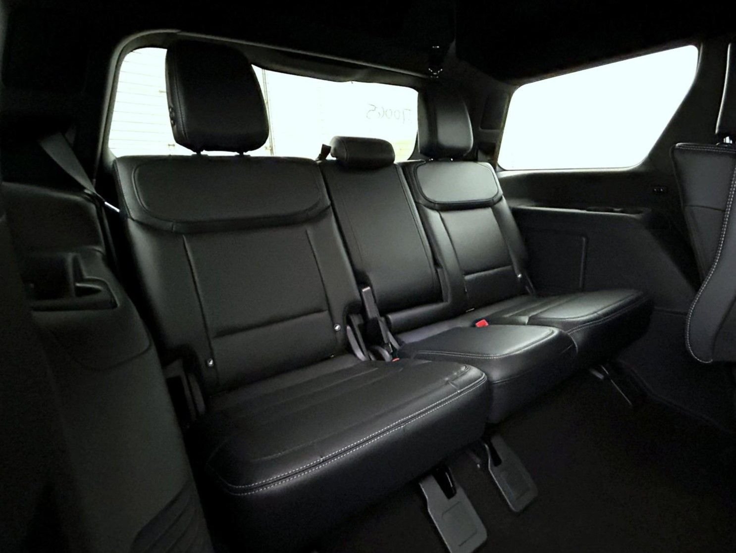 New 2027 Glacier Gray Metallic Tri-Coat Ford Platinum image 20