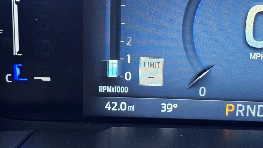 New 2025 White Ford Tremor image 21