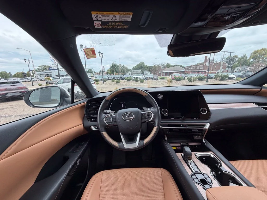 Used 2024 White Lexus 350 Premium image 11