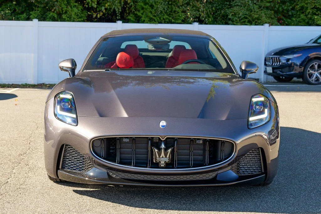 New 2026 Grigio Maratea Metallic Maserati Base image 2
