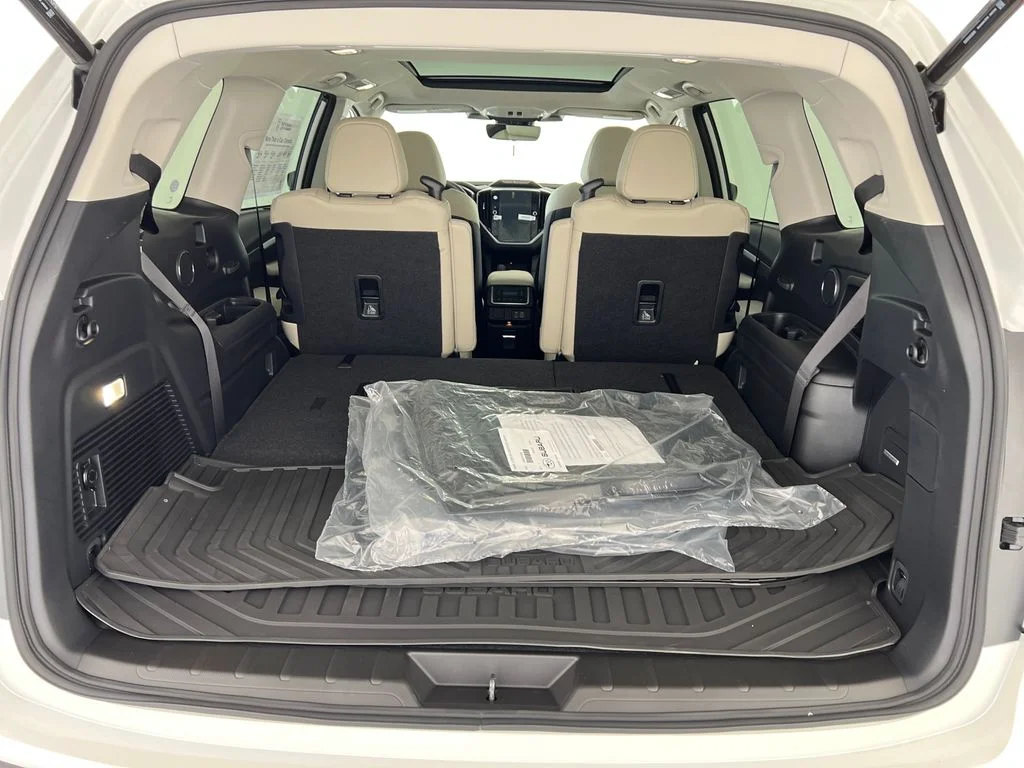 New 2026 CRYSTAL WHITE PEARL Subaru Limited 7-Passenger image 25