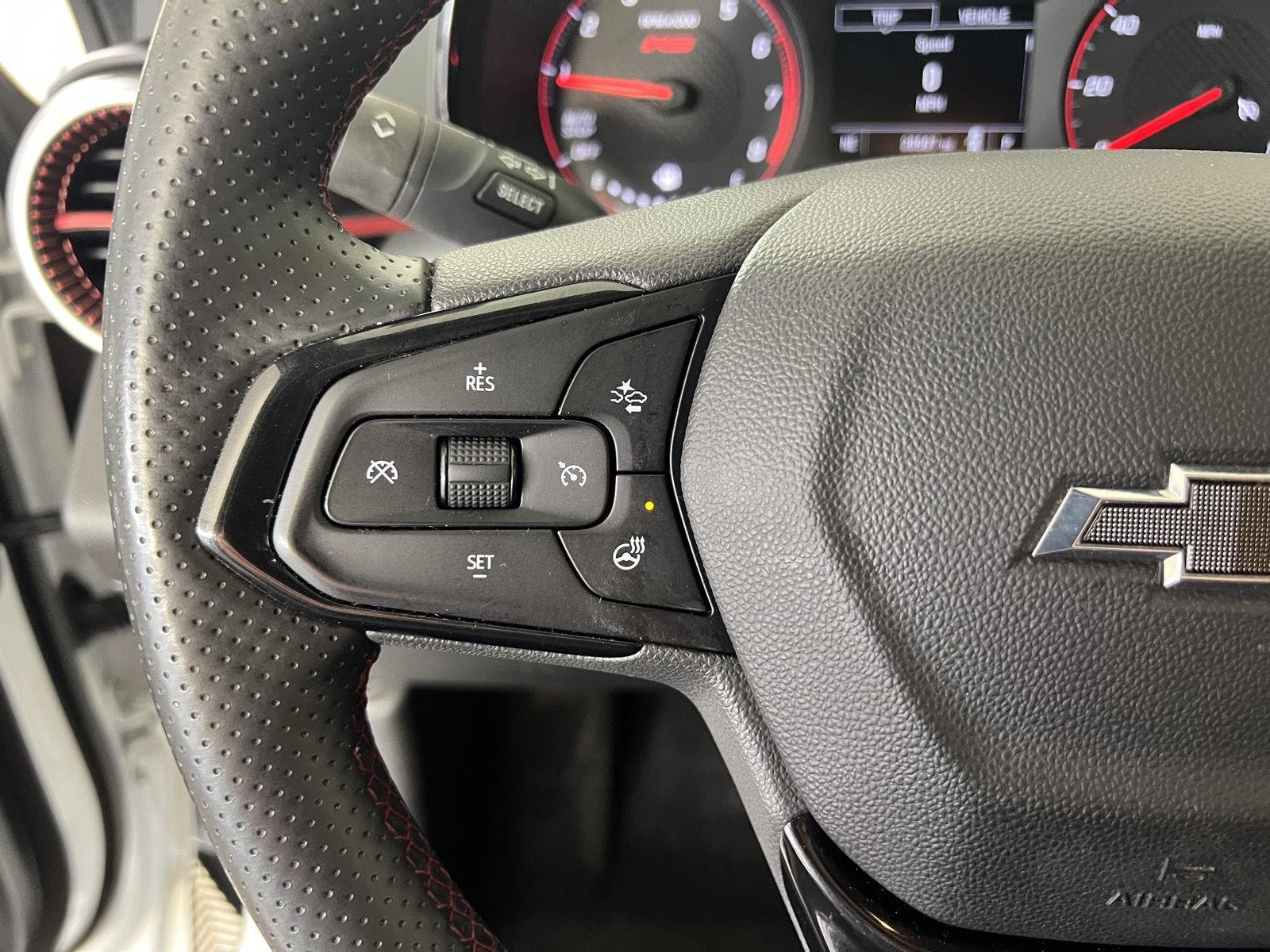 Used 2025 Summit White Chevrolet 1RS image 9