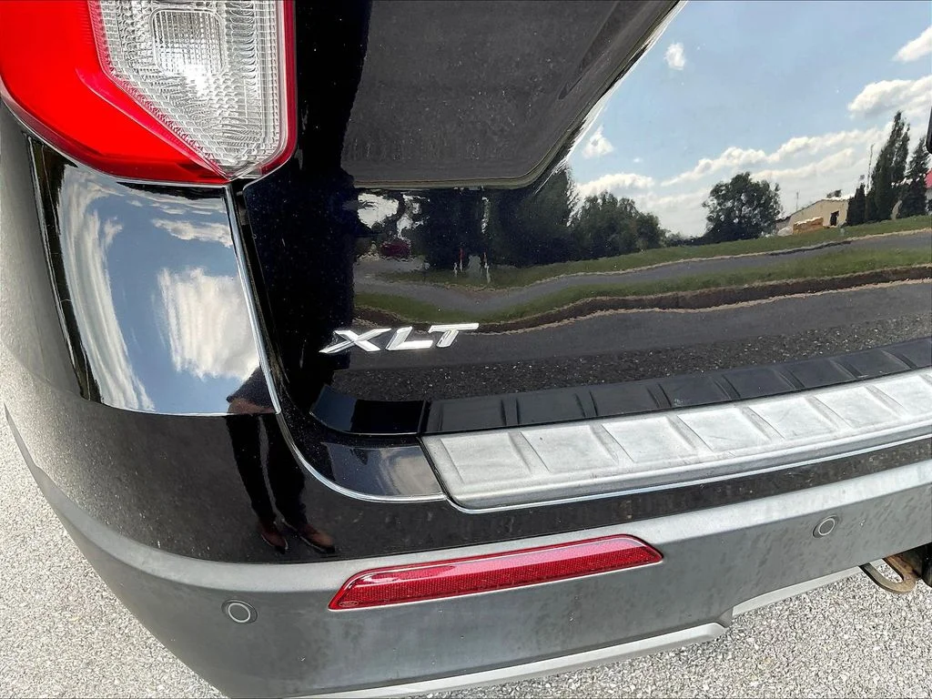 Certified Used 2020 Black Ford XLT image 24