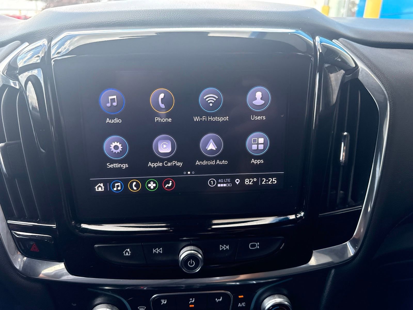 Used 2023 Summit White Chevrolet LT Cloth image 22