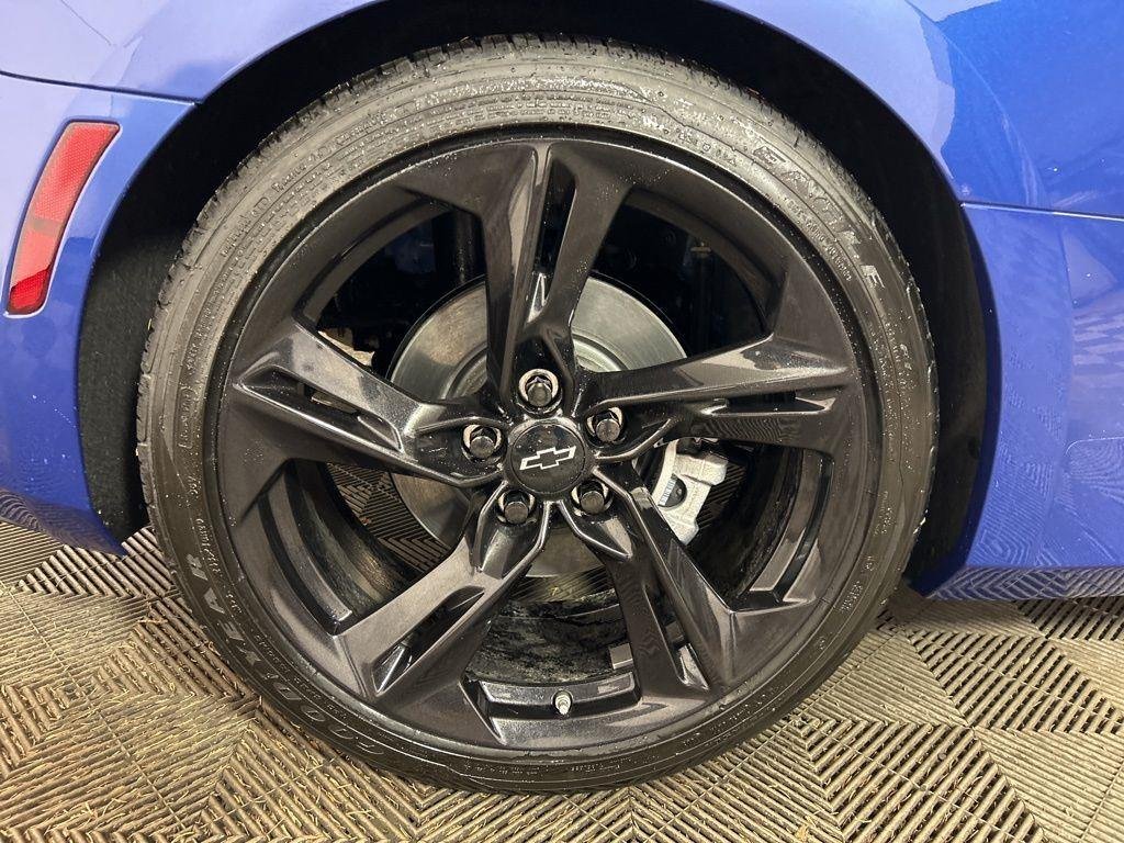 Used 2023 Blue Metallic Chevrolet LT1 image 2