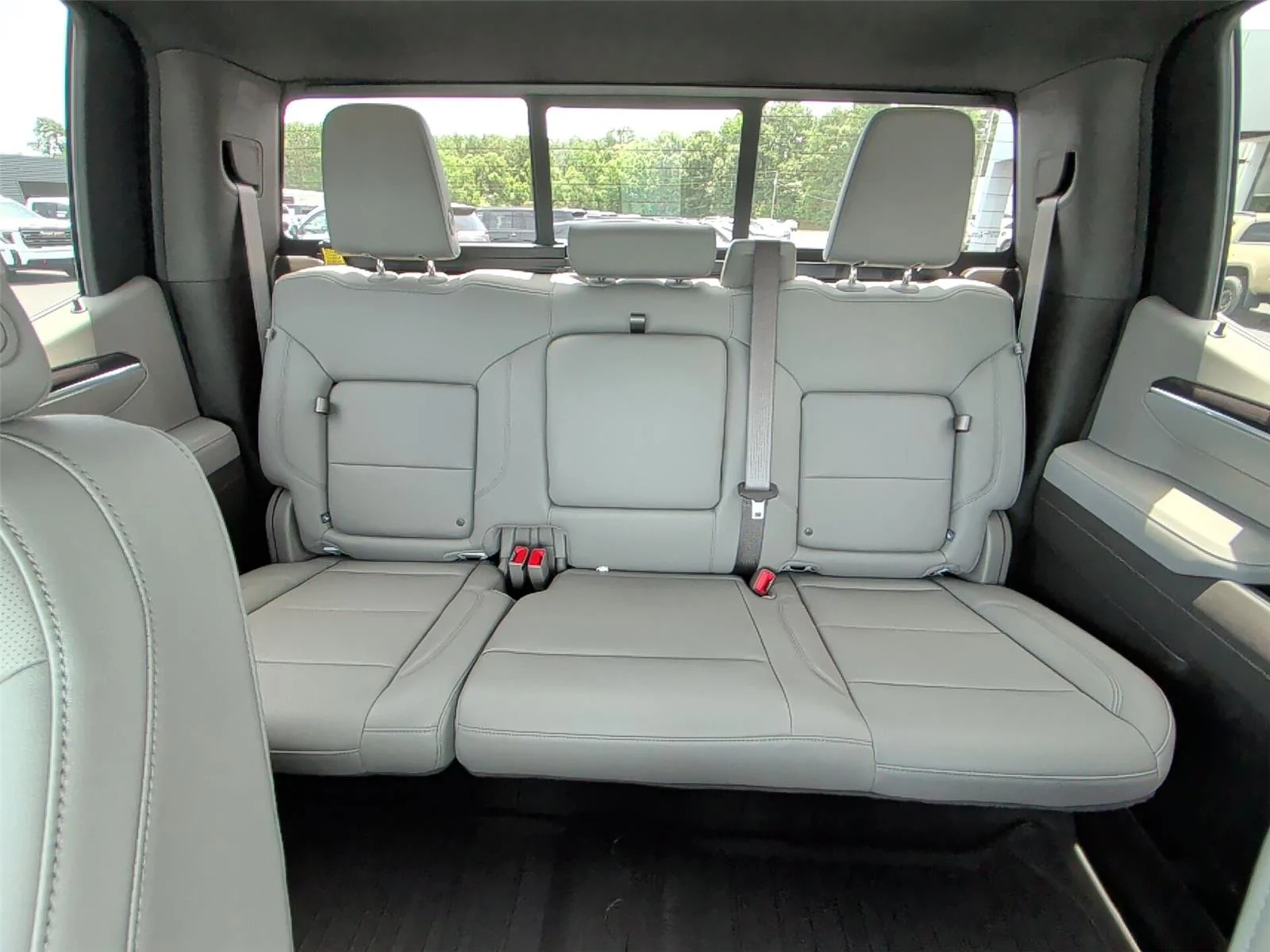 New 2026 Glacier White Tricoat GMC SLT image 14