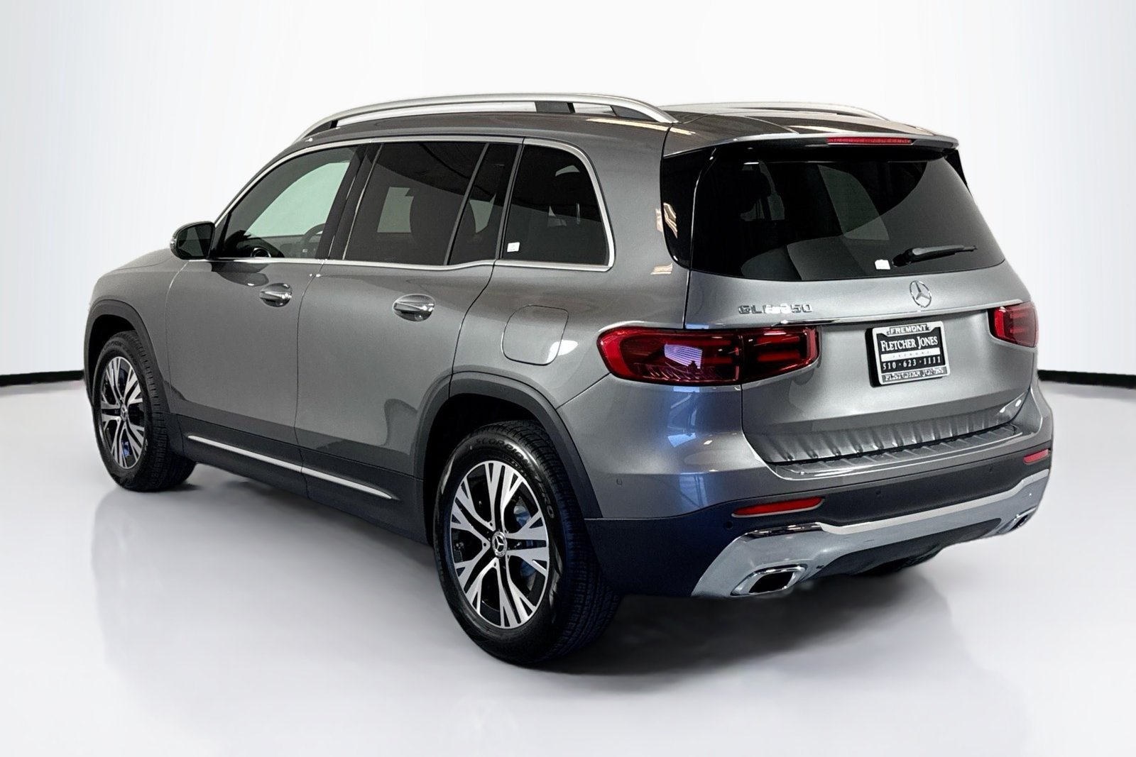 New 2026 Mountain Grey Metallic Mercedes-Benz GLB 250 image 7