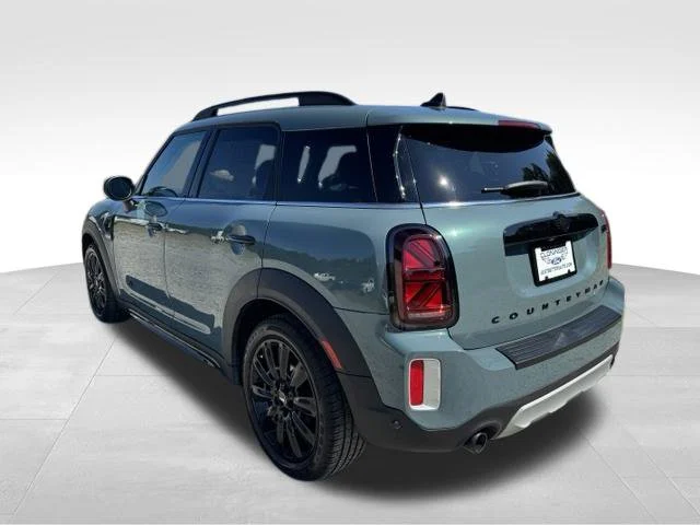 Used 2024 Green MINI Iconic image 5