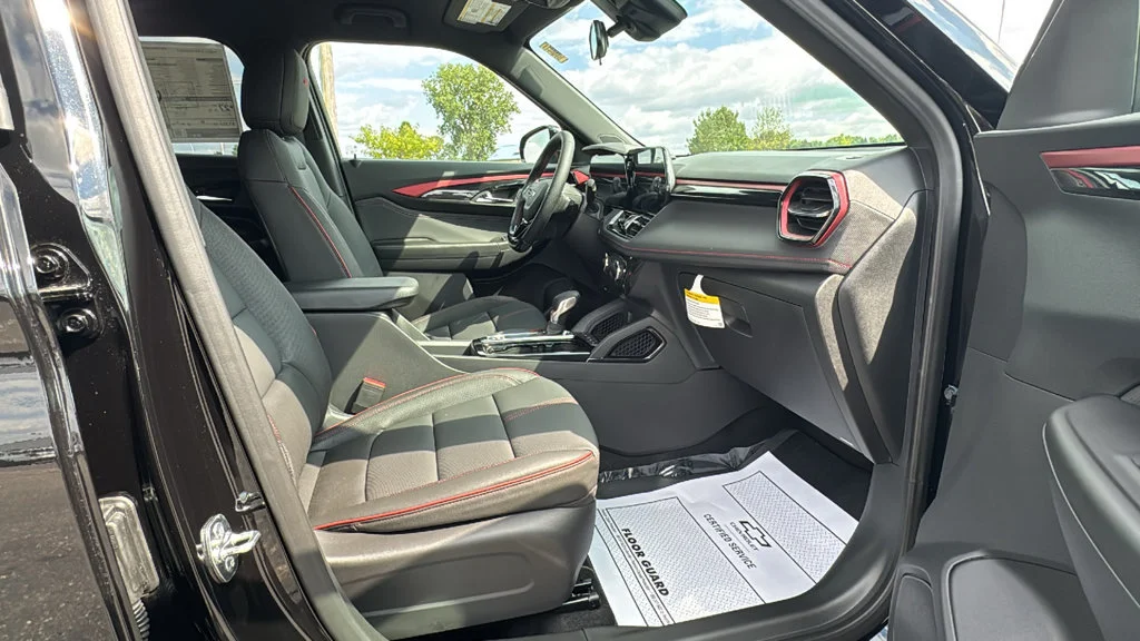 New 2026 Mosaic Black Metallic Chevrolet LT image 8