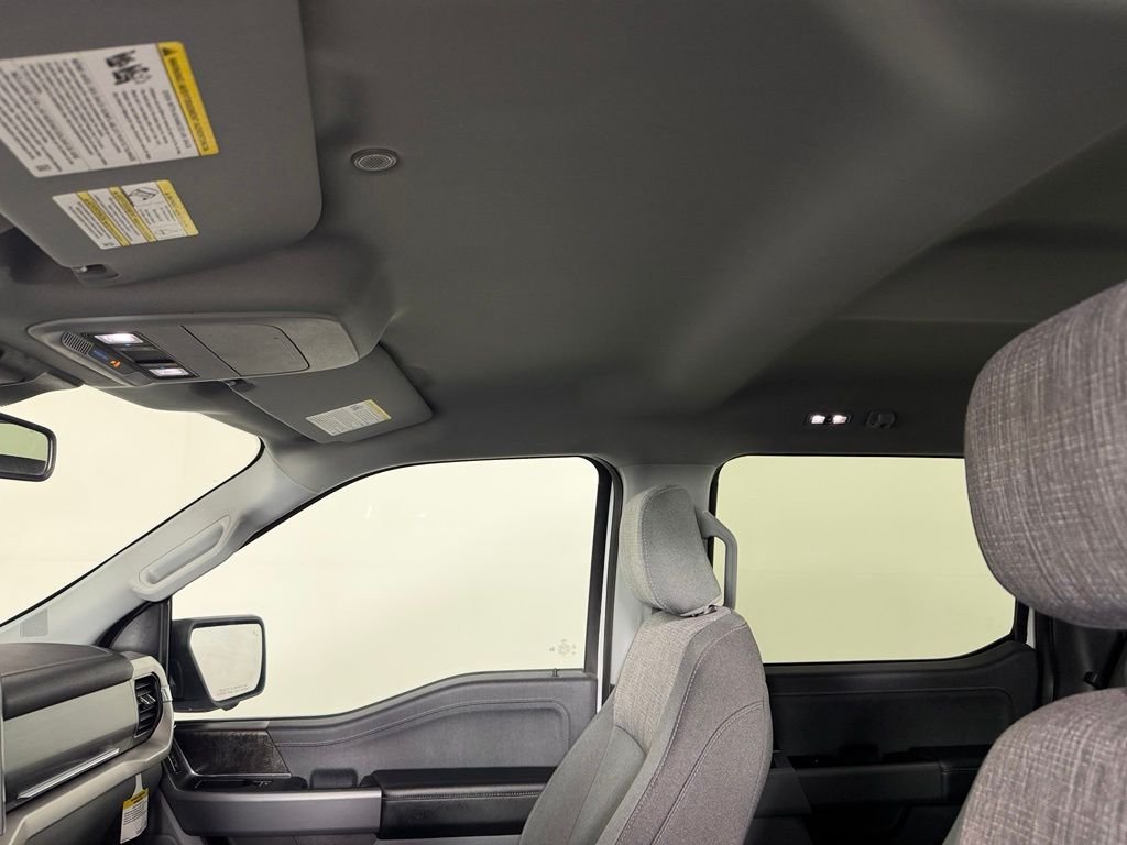 Used 2023 White Ford XLT image 17
