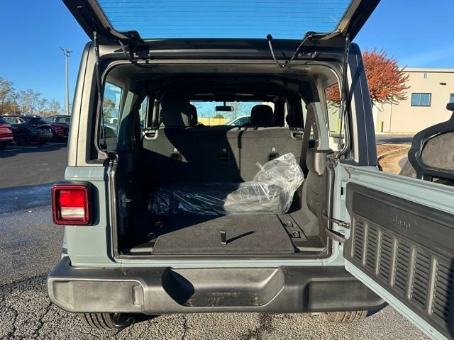 2026 Jeep Wrangler 4-Door Sport - Photo 13