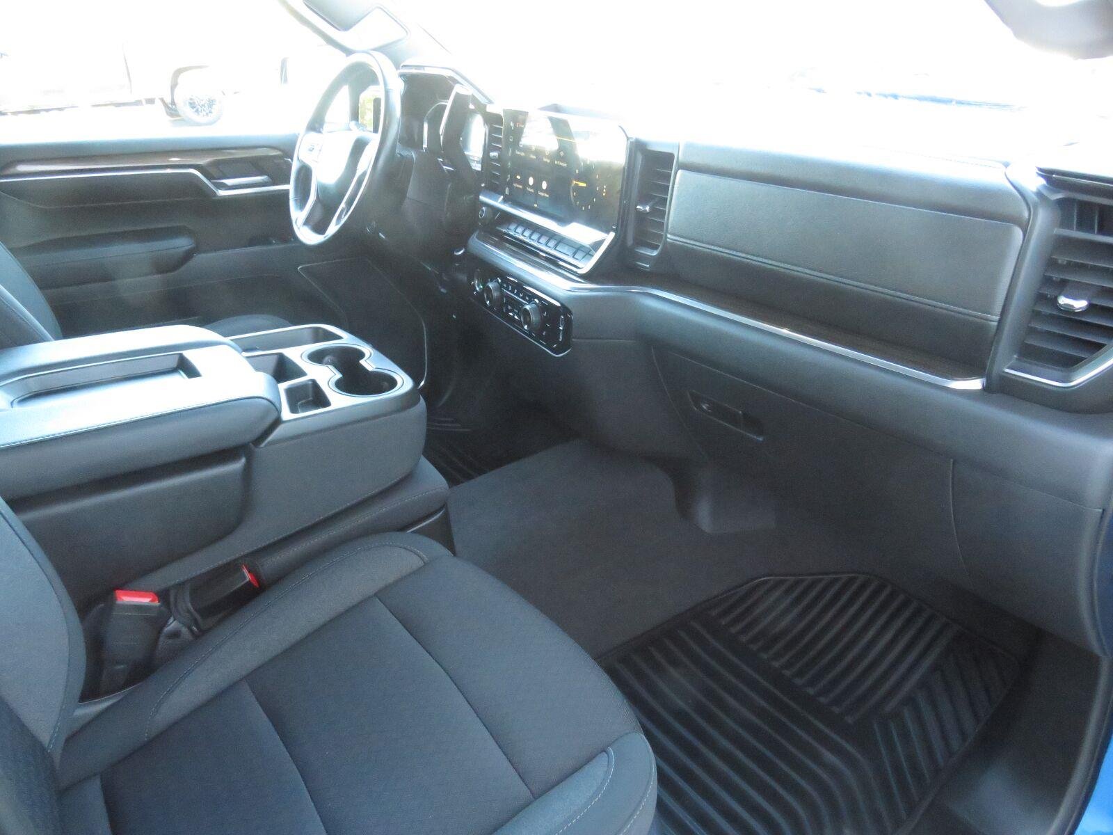 Used 2022 Glacier Blue Metallic Chevrolet LT image 24