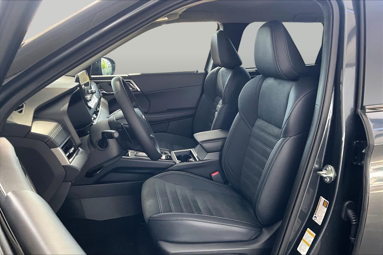 New 2026 Moonrock Gray Nissan SL image 15