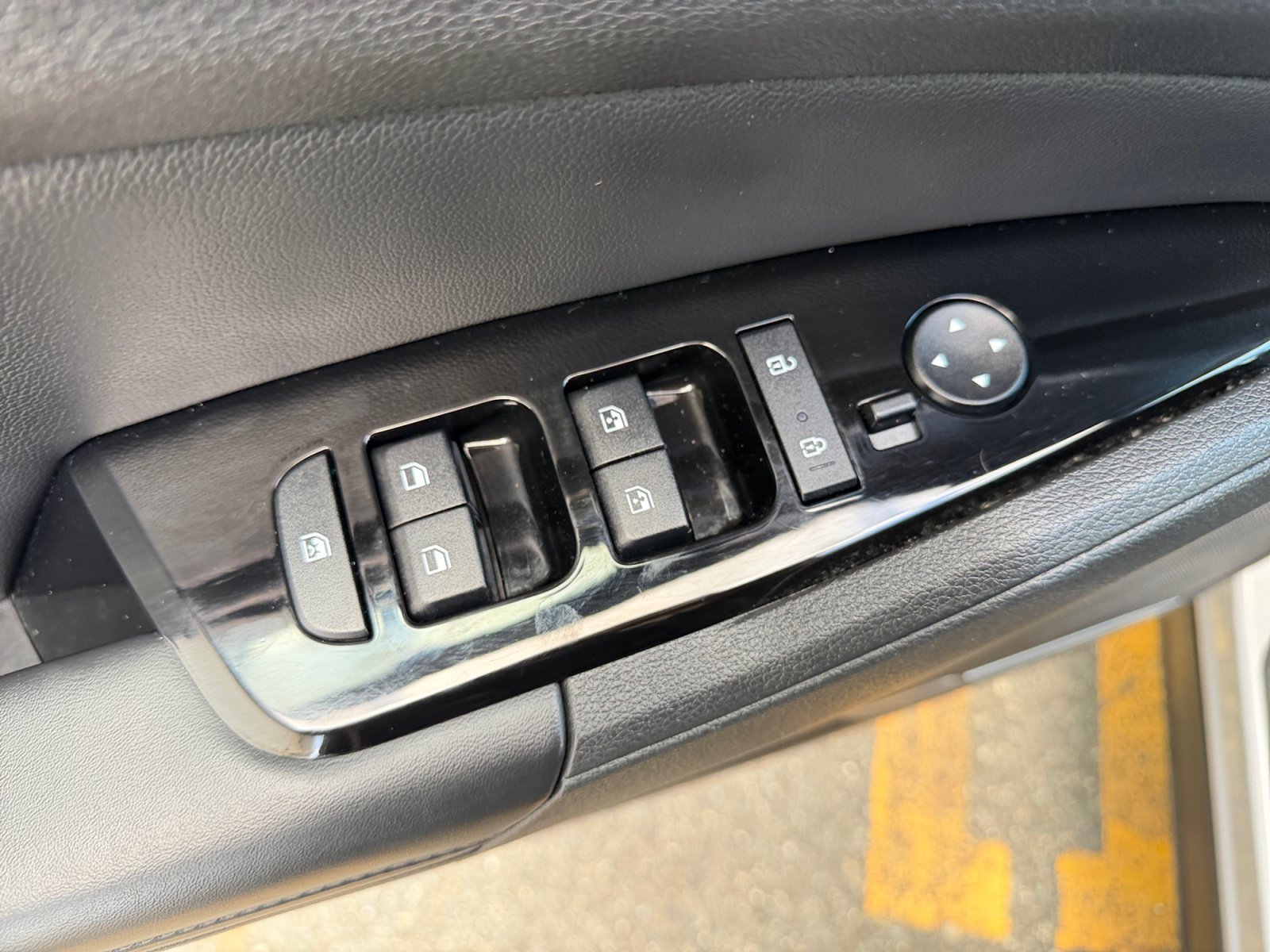 Used 2024 Wolf Gray Kia X-Line image 30