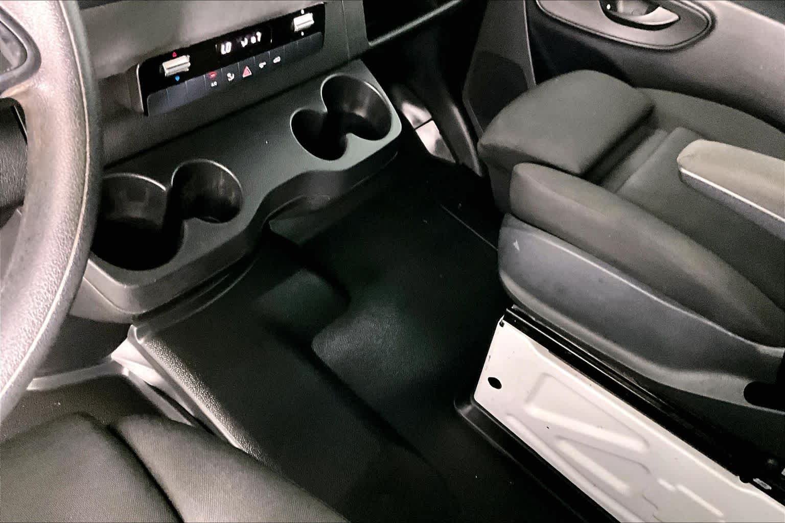 Used 2019 Arctic White Mercedes-Benz  image 16