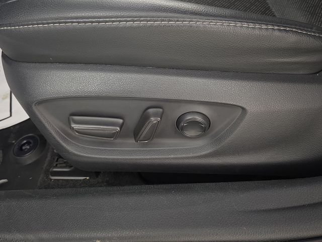 2018 Toyota Camry XSE - Photo 17