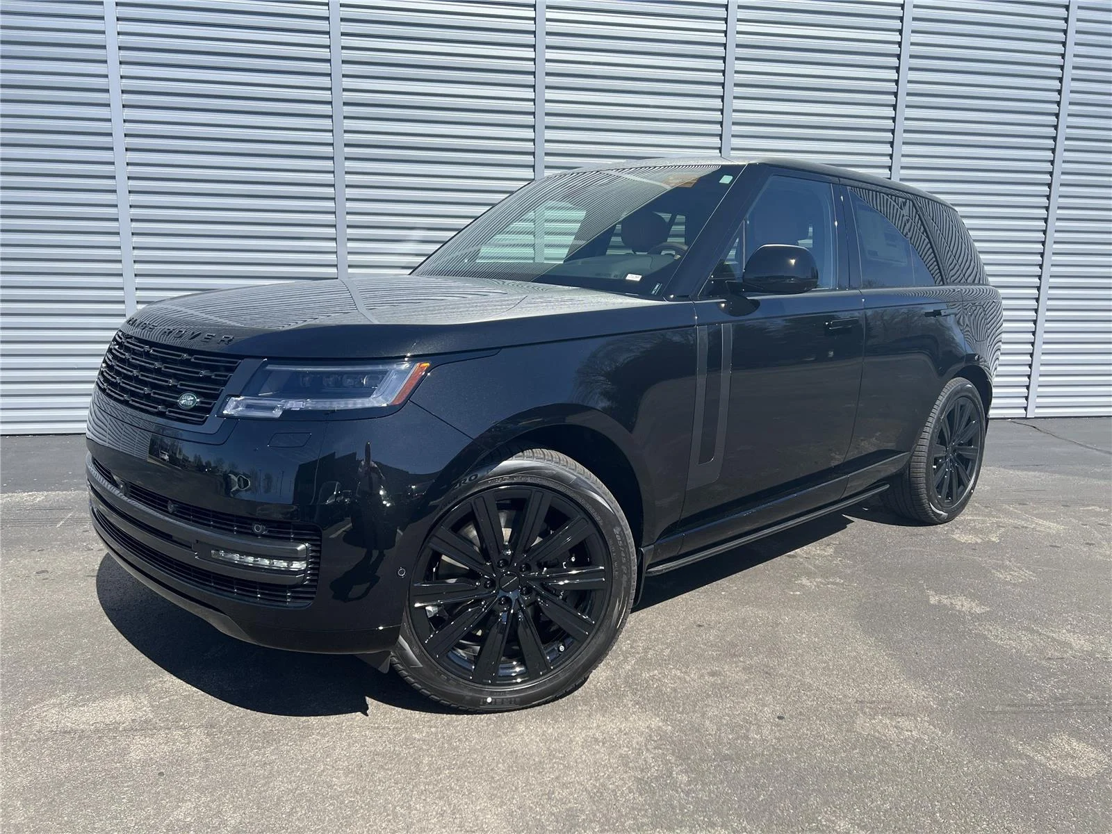 2026 Land Rover Range Rover 3.0 PHEV SE SWB's photo