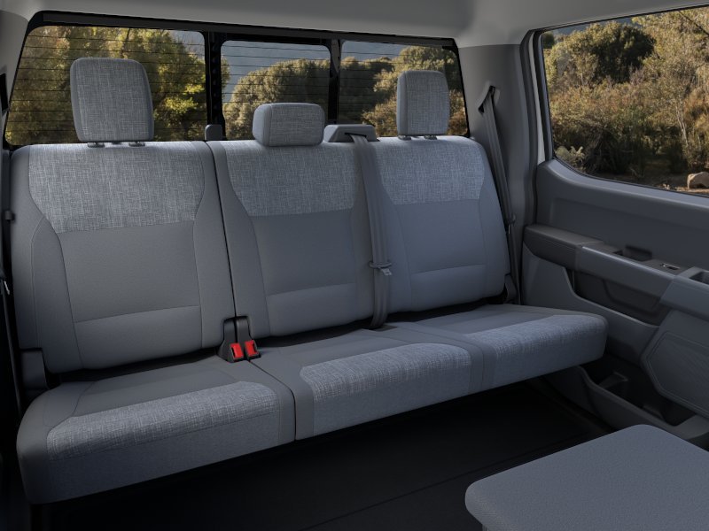 New 2026 Oxford White Ford F-250® XLT image 41