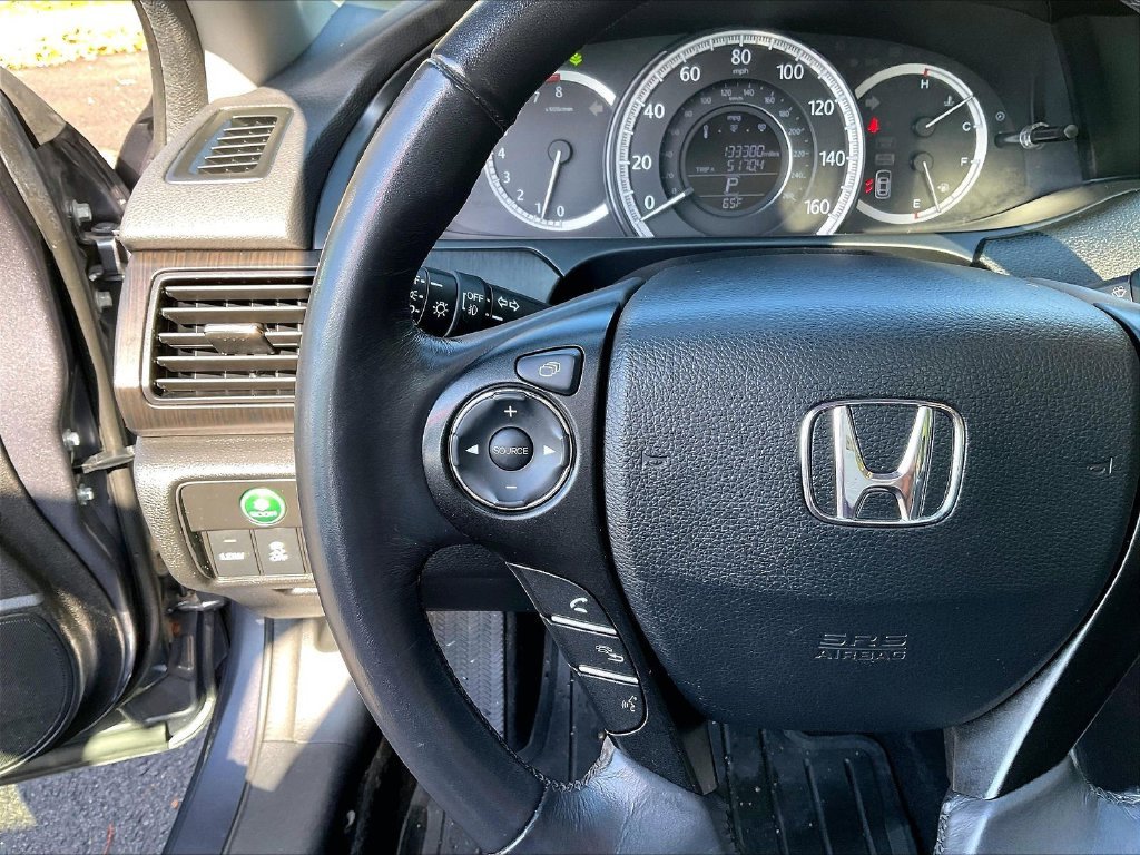 Used 2013 Gray Honda EX-L image 23