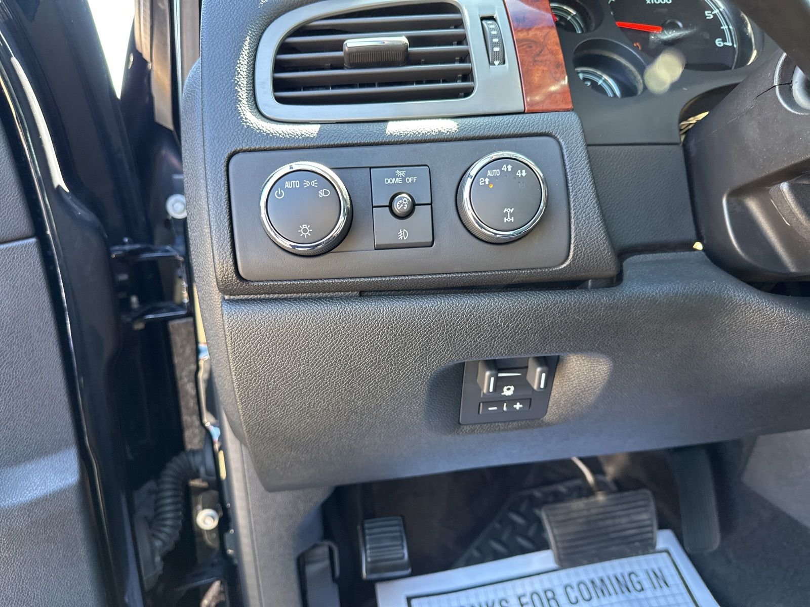 Used 2010 Black GMC SLT image 13
